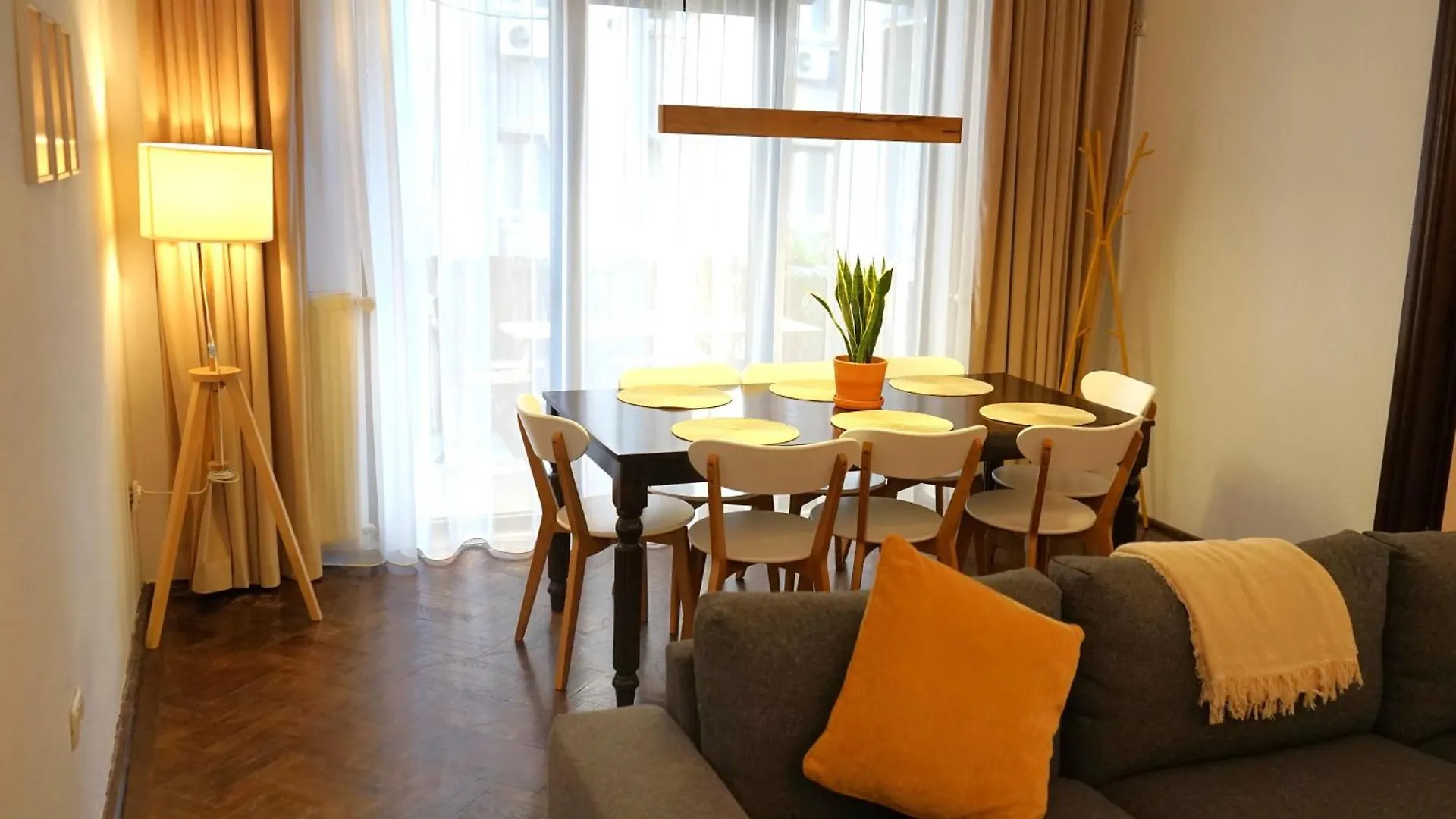 Spacious 4Br, 3Bt With 3 Balconies Bucharest Romania