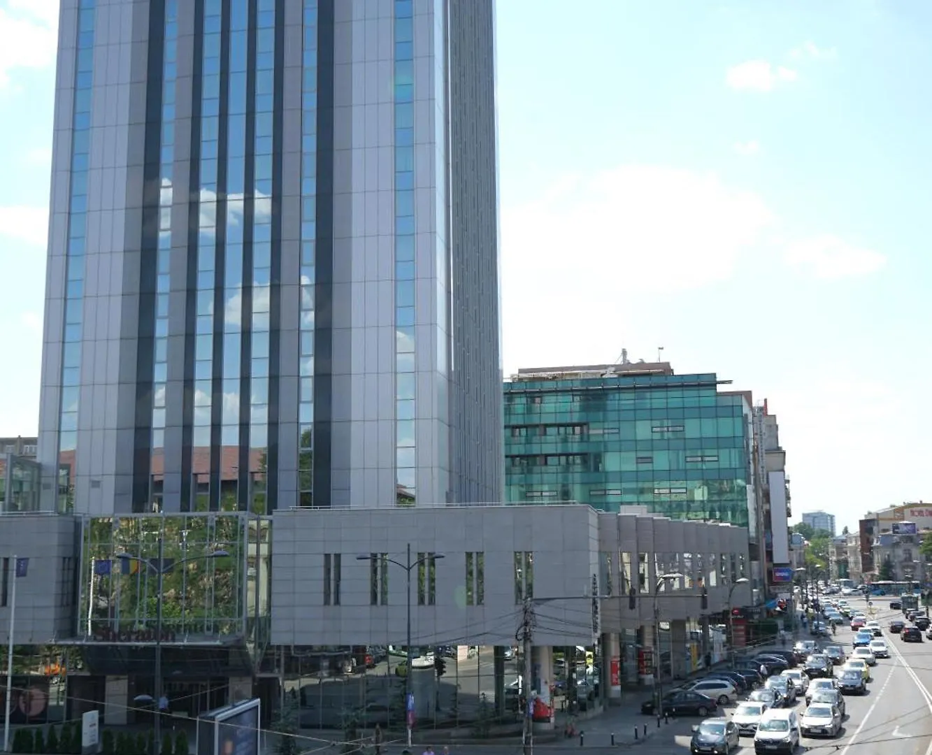 Spacious 4Br, 3Bt With 3 Balconies Bucharest Apartment