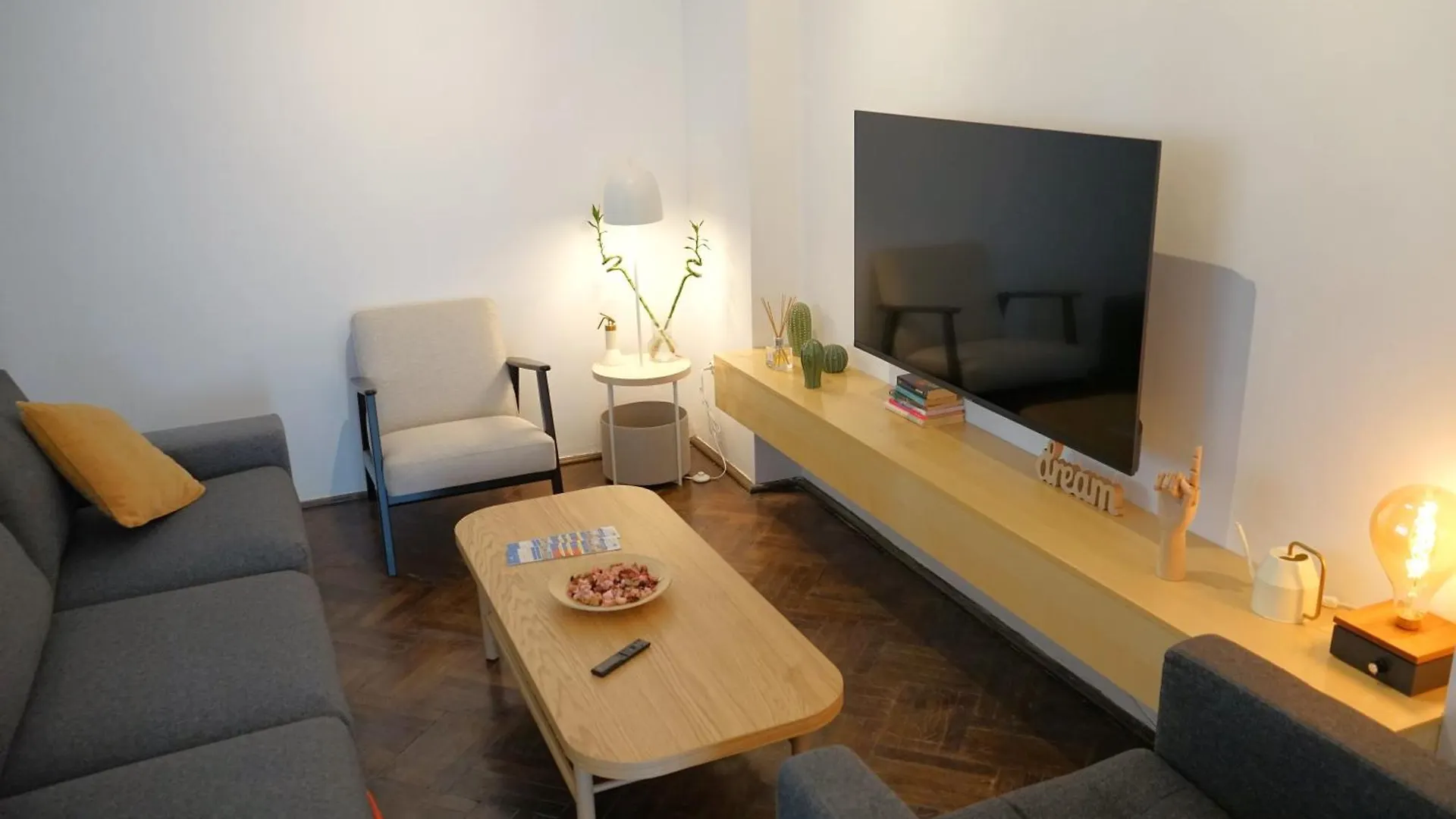 Spacious 4Br, 3Bt With 3 Balconies Bucharest 0*,  Romania